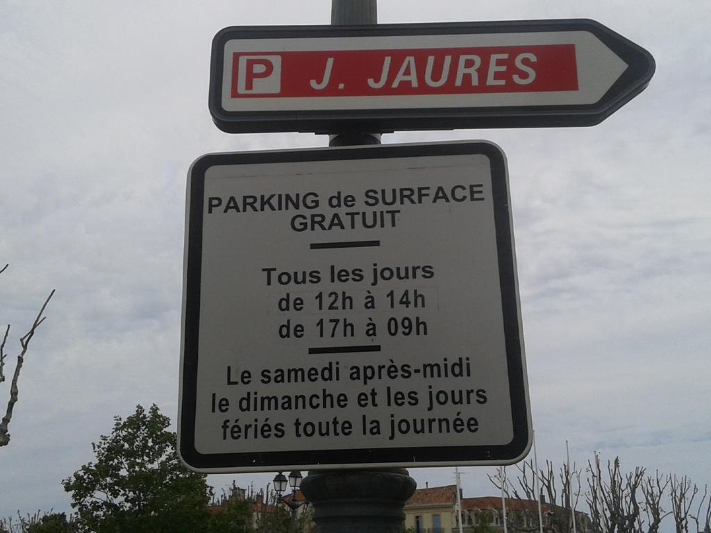 Venez Rever Beziers Centre Et Gare Il Y A Plus Cher Mais C Est Moins Bien Kültér fotó